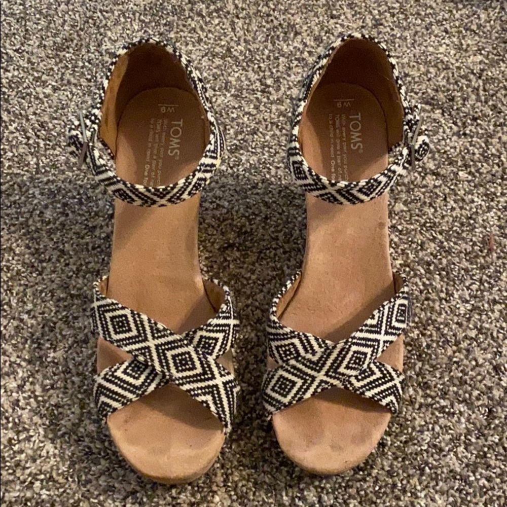 TOMS wedges